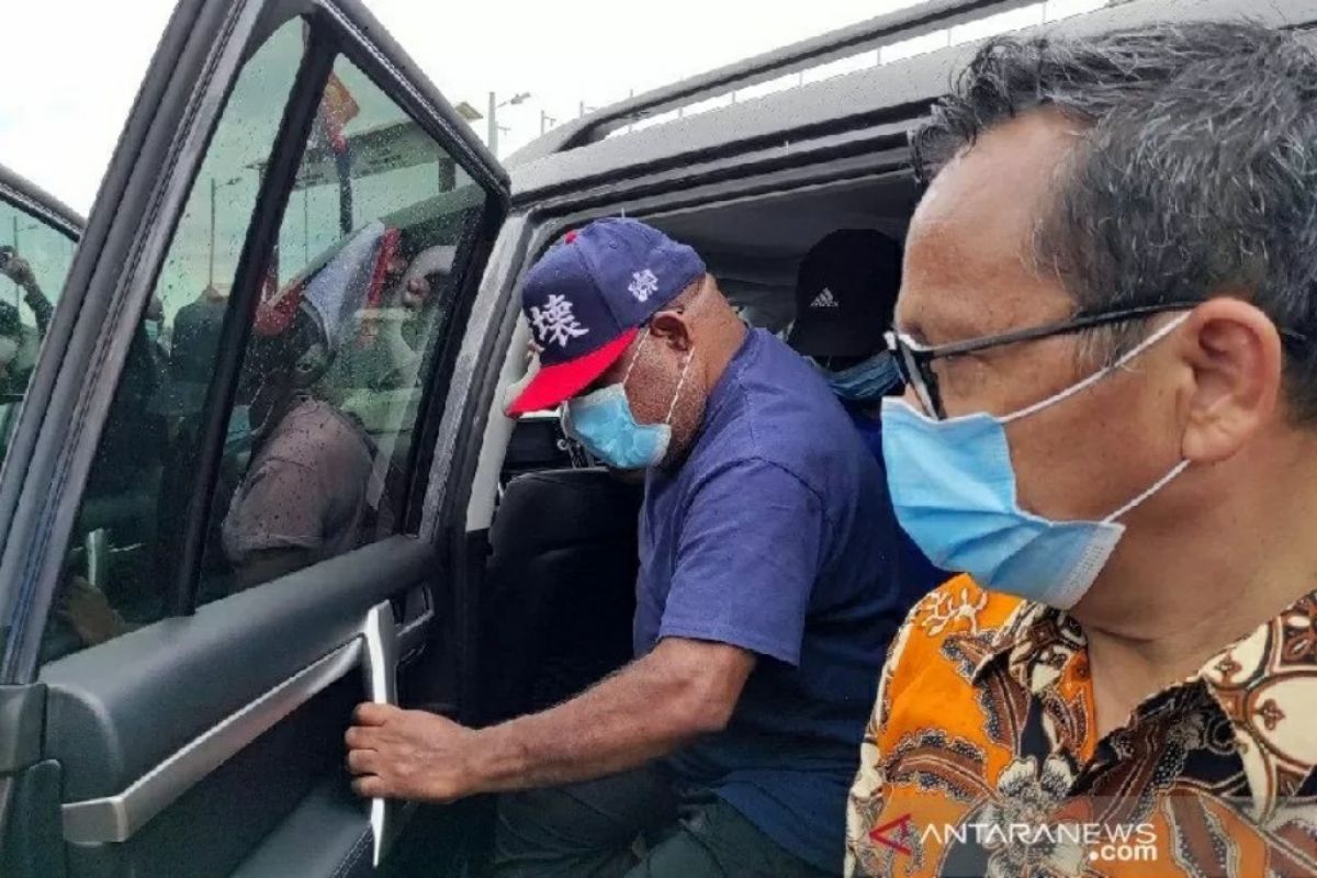 Masuk ilegal, Gubernur Papua dideportasi dari PNG