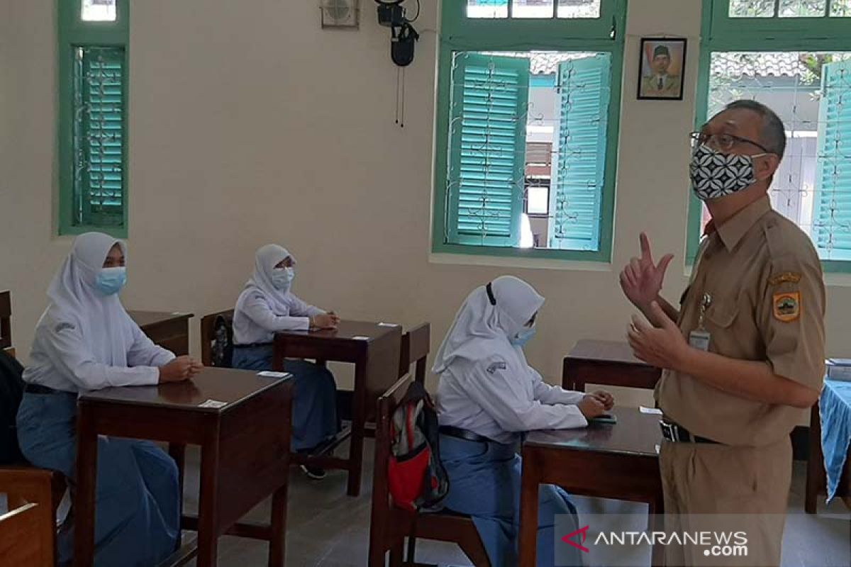 SMAN 2 Purwokerto ikuti uji coba PTM