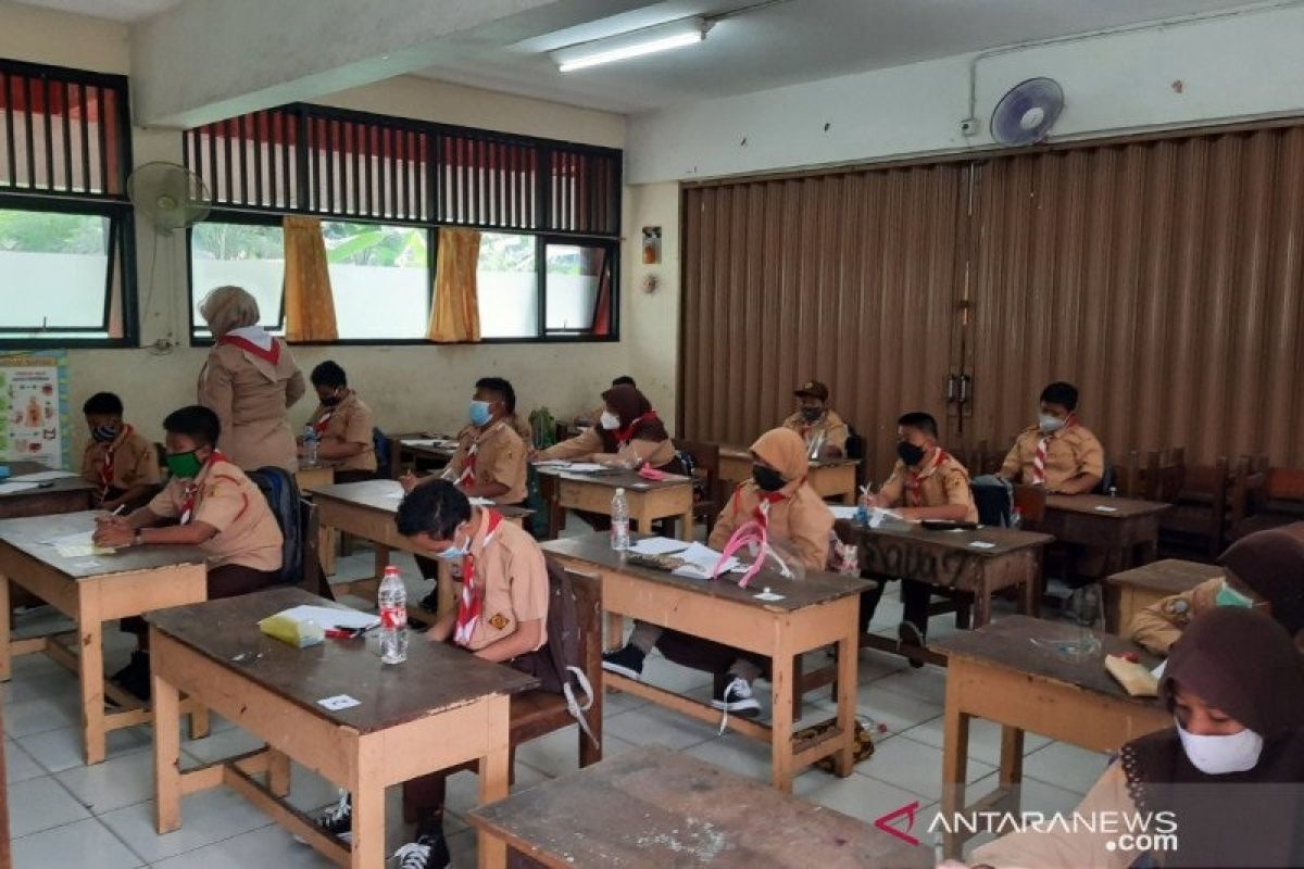 Peran orang tua dinilai sangat penting dalam menyukseskan belajar tatap muka