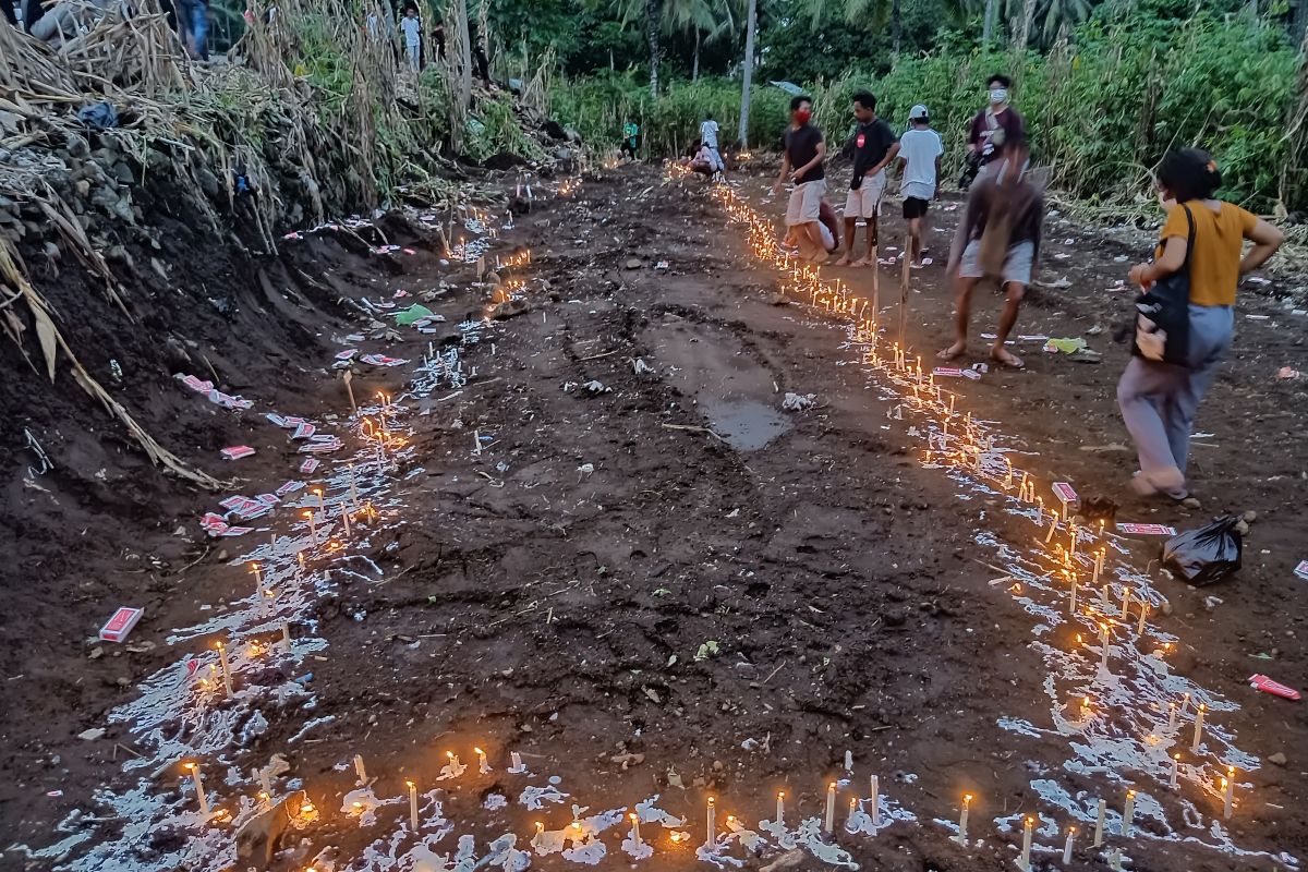 Jangan ada lagi lara di tanah Adonara