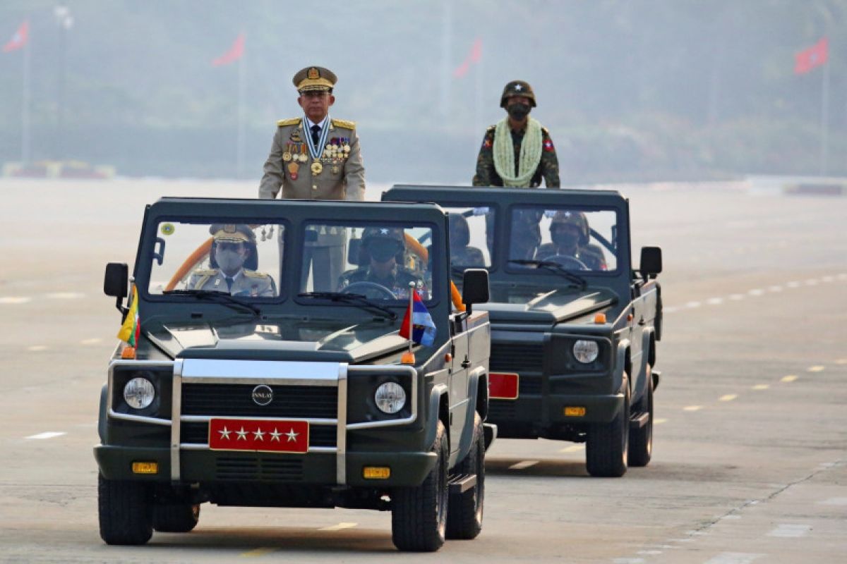 Otoritas Myanmar bebaskan 700 tahanan dari penjara Insein