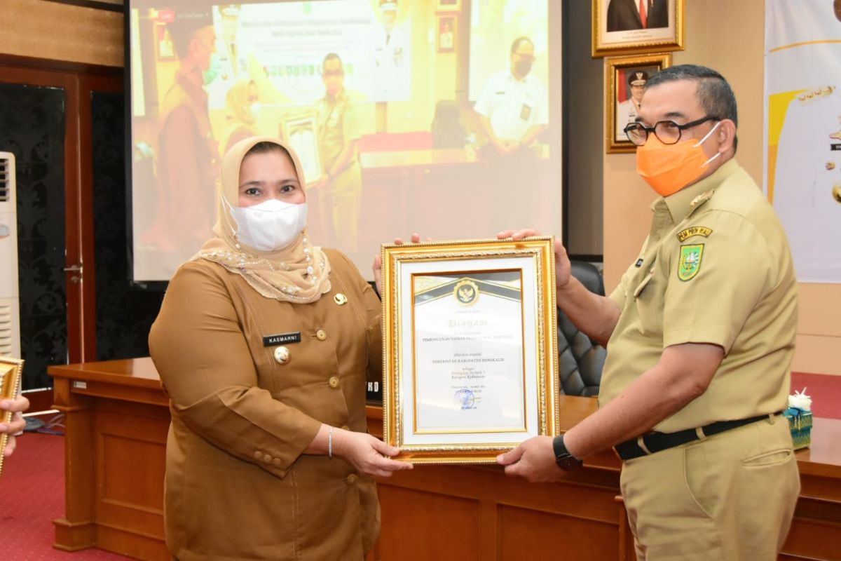 Kabupaten Bengkalis terima penghargaan pembangunan