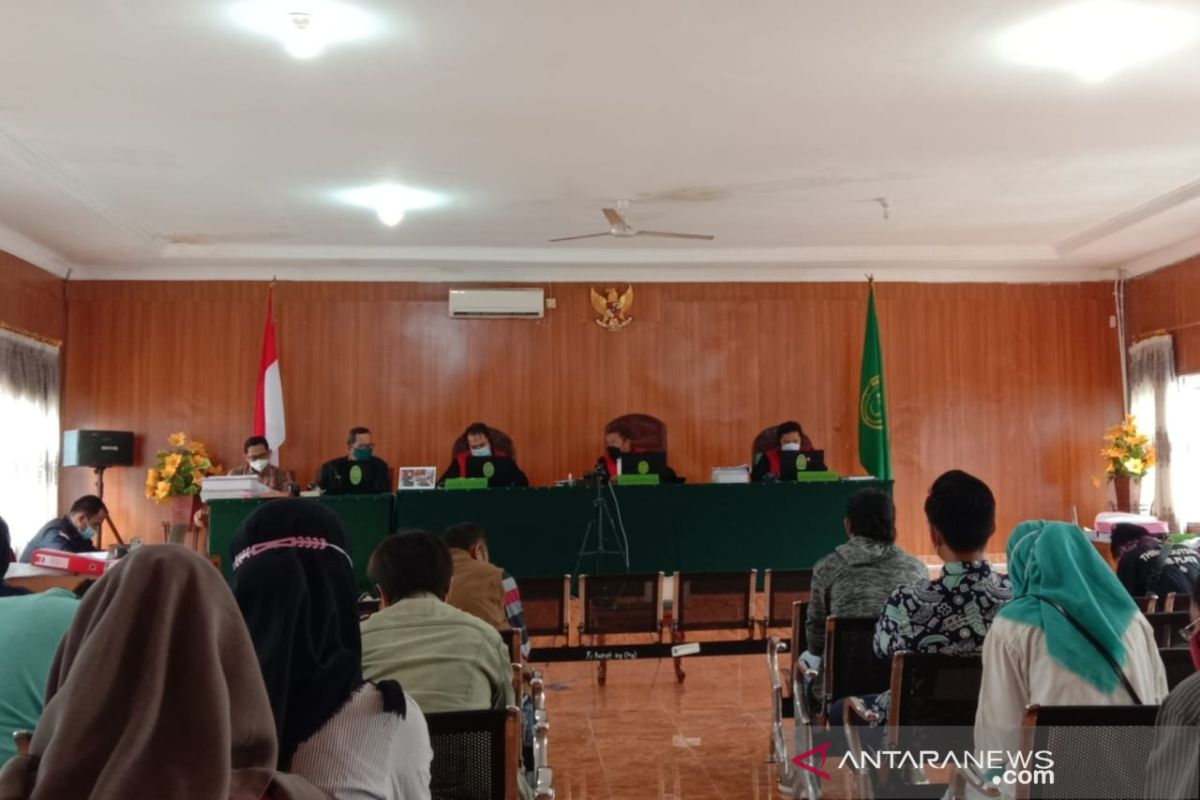 Mantan anggota DPRD Palembang Doni dan empat bandar narkoba divonis mati