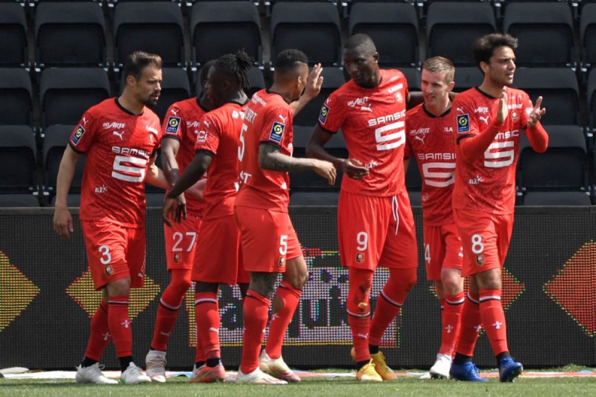 Rennes lumat Angers 3-0