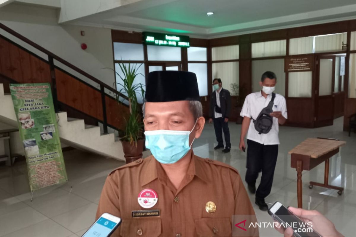 Kemenag Surakarta mengimbau warga perbanyak lokasi shalat Idul Fitri