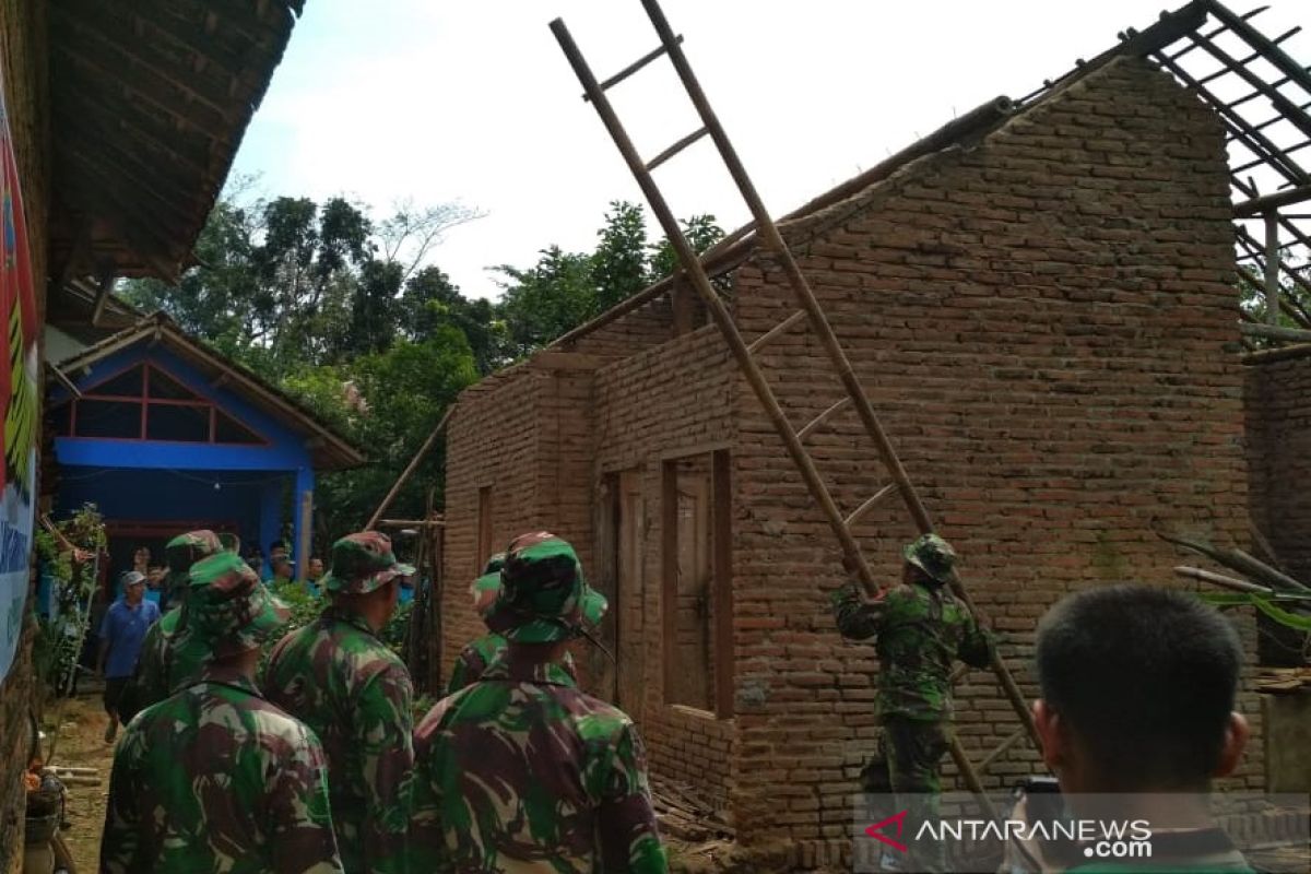 Kodim 0722/Kudus targetkan bedah 15 rumah tak layak huni