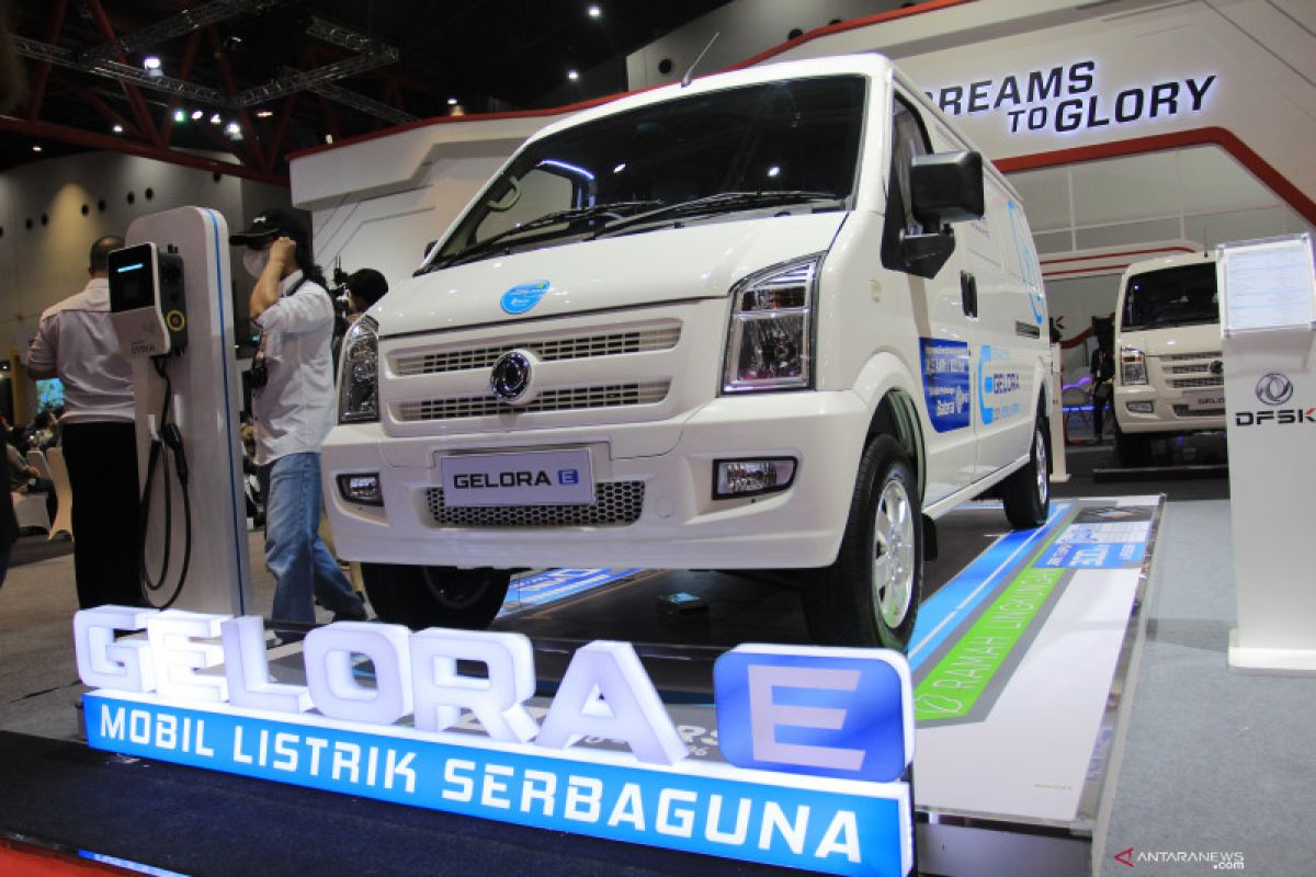 Kendaraan listrik DFSK Gelora E versi minibus sudah dipesan 4 unit