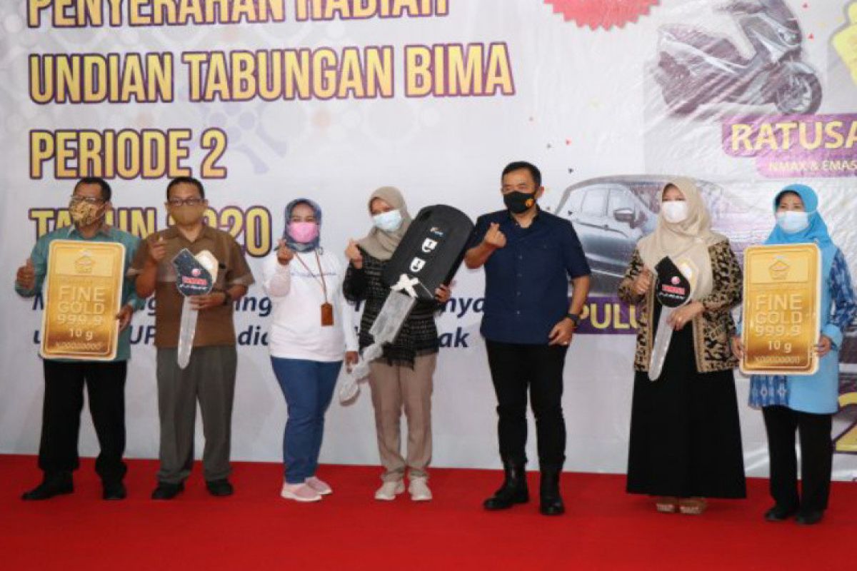 Bank Jateng Cilacap serahkan hadiah undian Tabungan Bima Periode 2 Tahun 2020