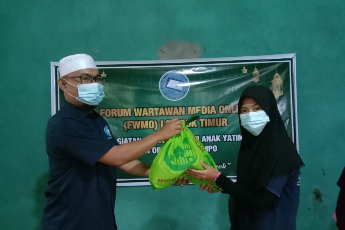 FWMO Lotim gelar santunan anak yatim dan lansia