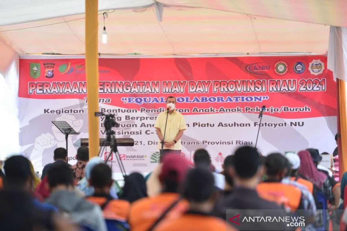 Riau peringati May Day dengan vaksinasi COVID-19