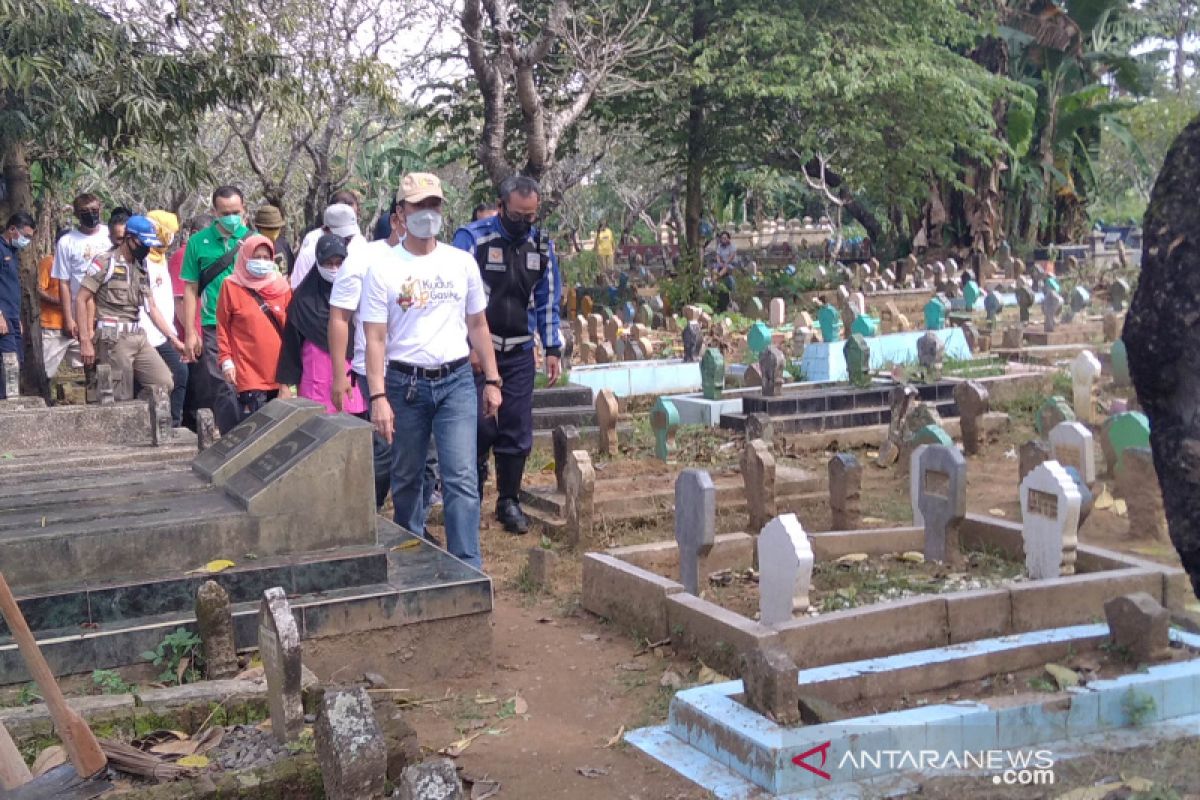 Pemakaman umum di Kudus bakal diubah jadi lebih indah