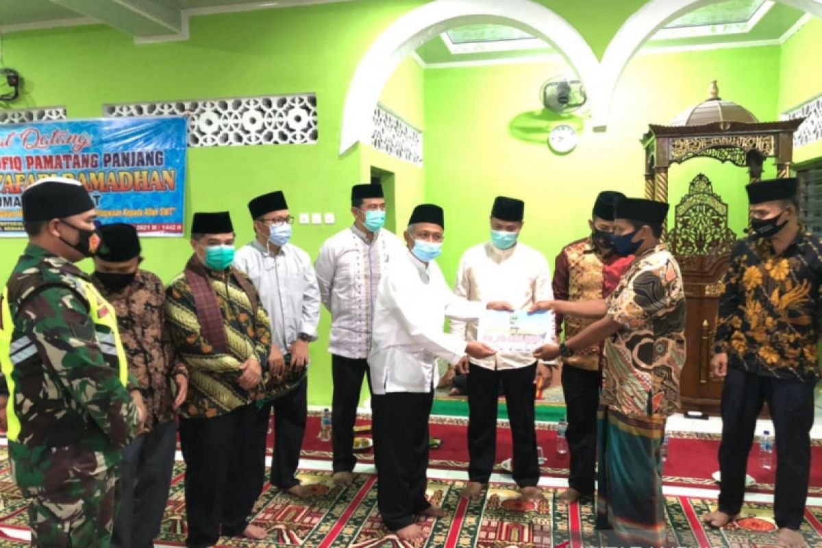 Pj. Sekda Sumbar Benni Warlis ajak masyarakat perkuat prokes hindari Covid-19