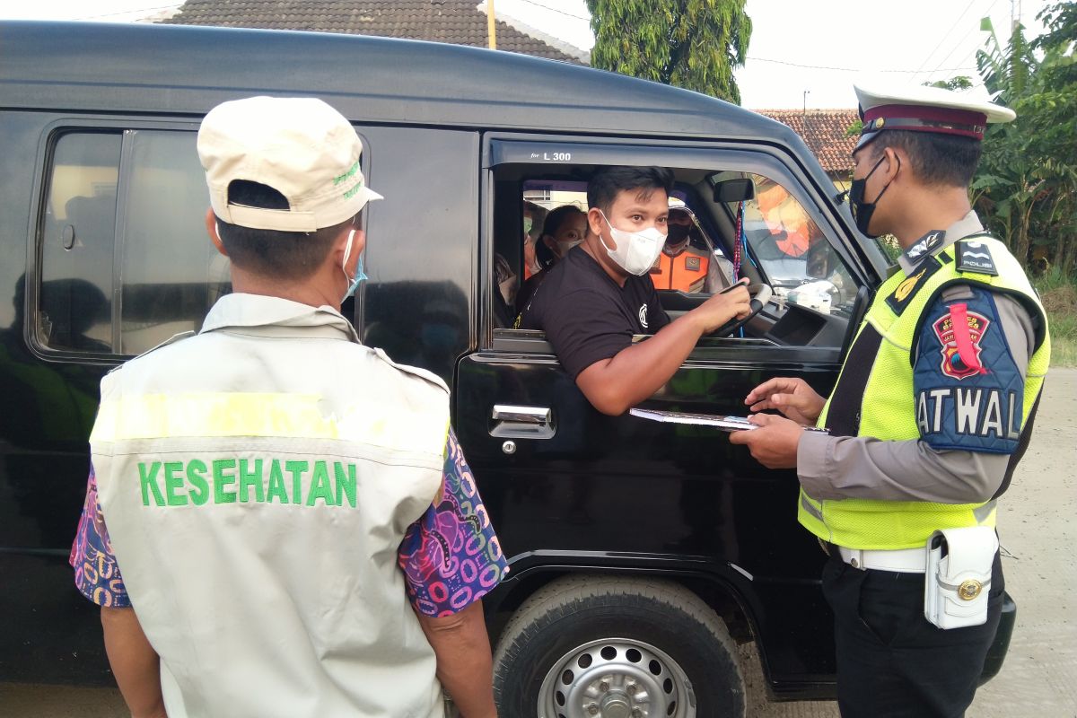 Warga beda provinsi bisa bepergian kendati ada penyekatan di Brebes