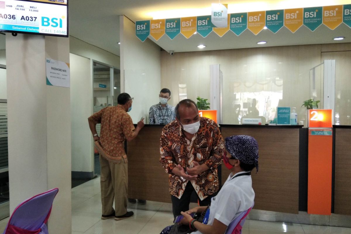 BSI Kudus perbanyak loket layanan untuk migrasi rekening nasabah