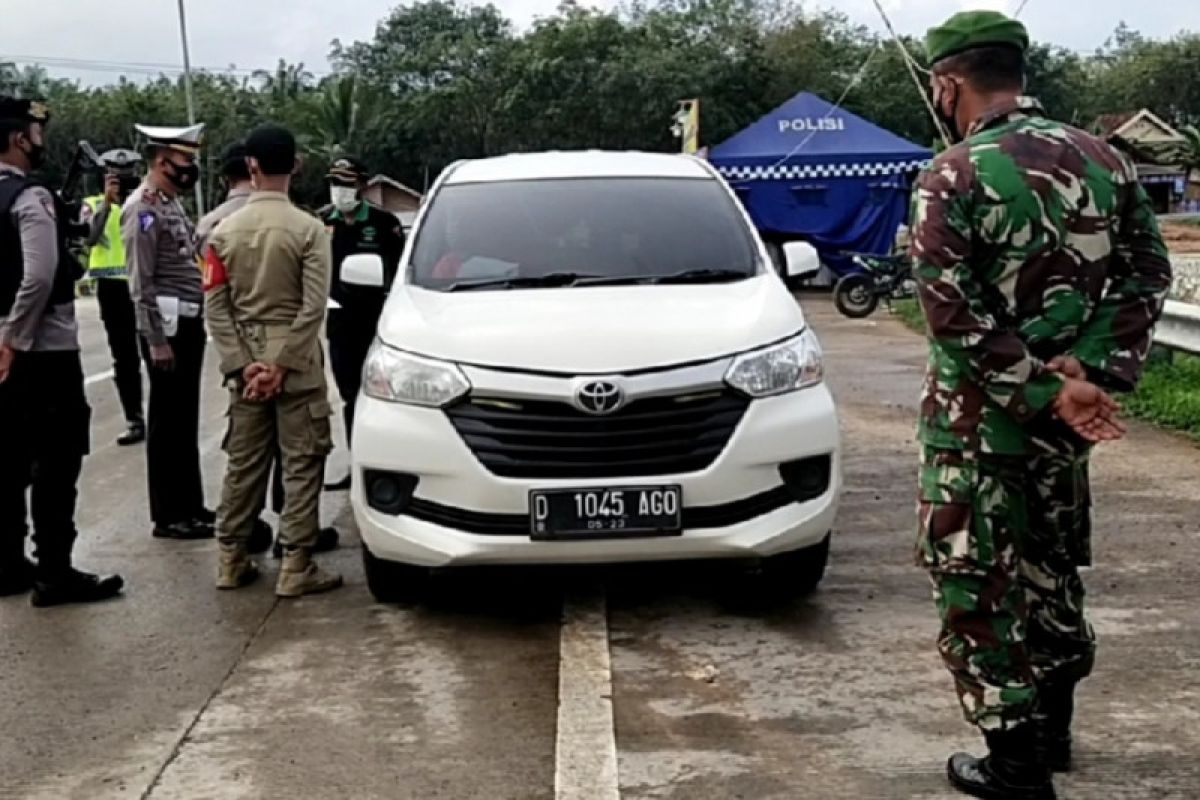 Hari kedua larangan mudik, 40 kendaraan diputar balik di tol Mesuji