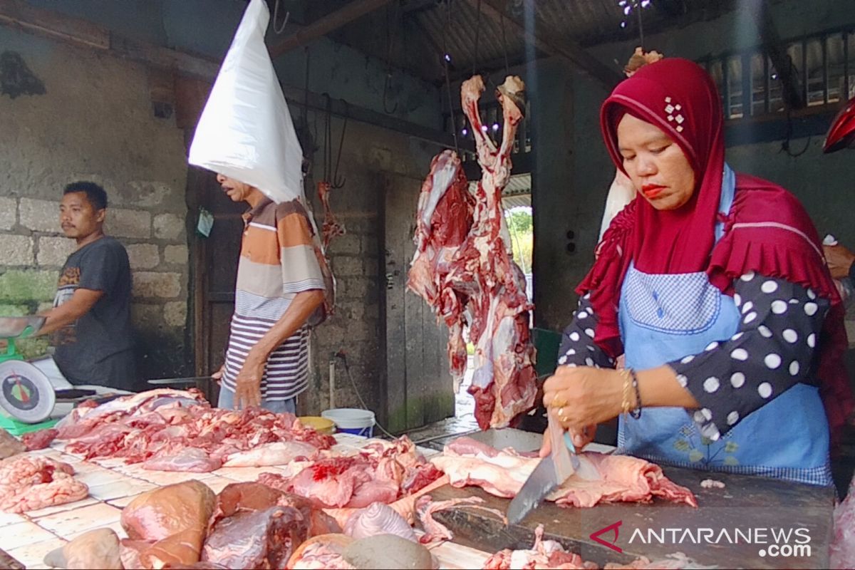 Harga daging sapi dan ayam ras naik di pasar Pekanbaru