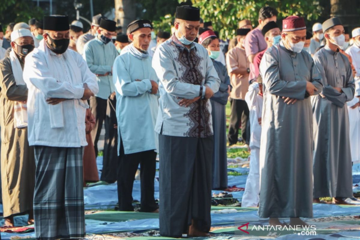 Gubernur NTB Salat Idul Fitri di Lapangan Bumi Gora