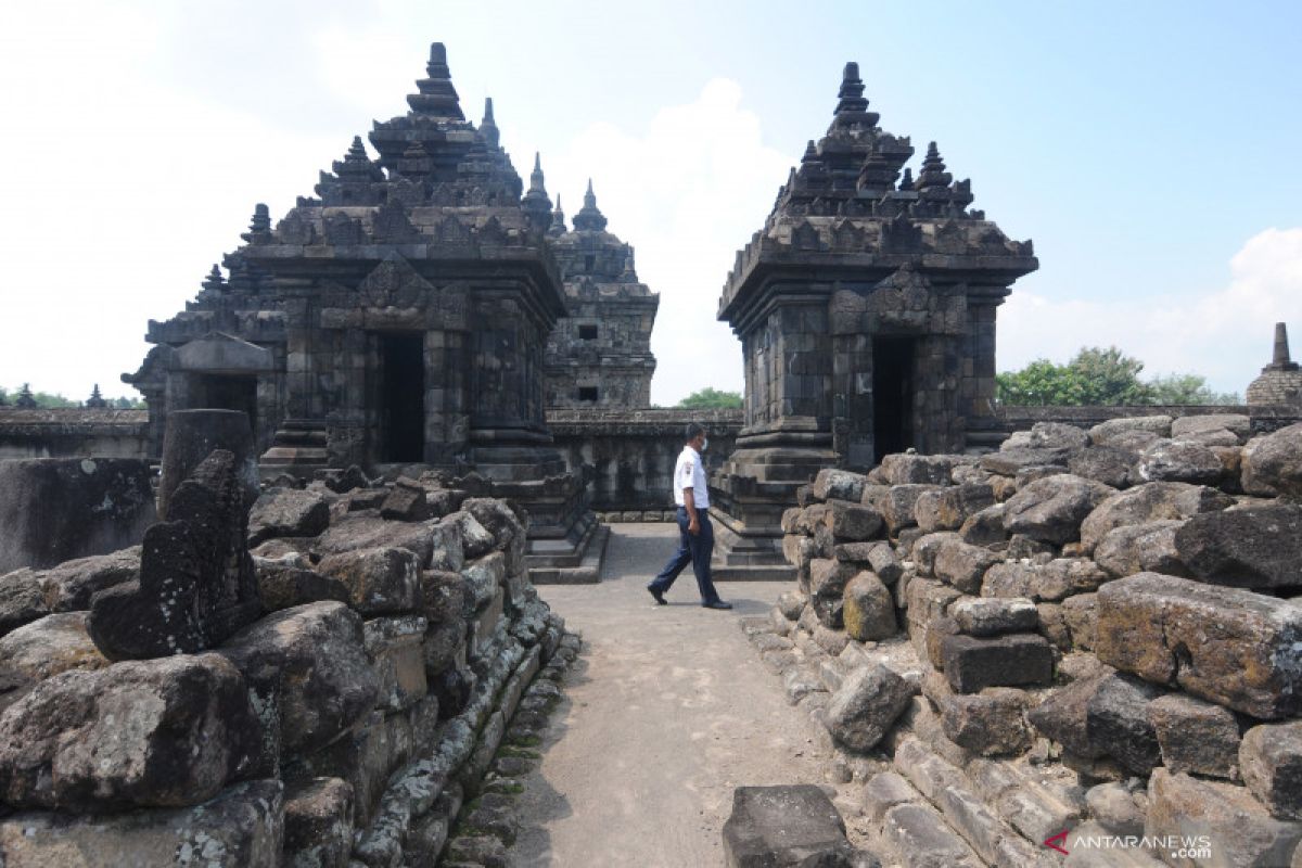 Zona kuning, Candi Prambanan dibuka untuk wisatawan