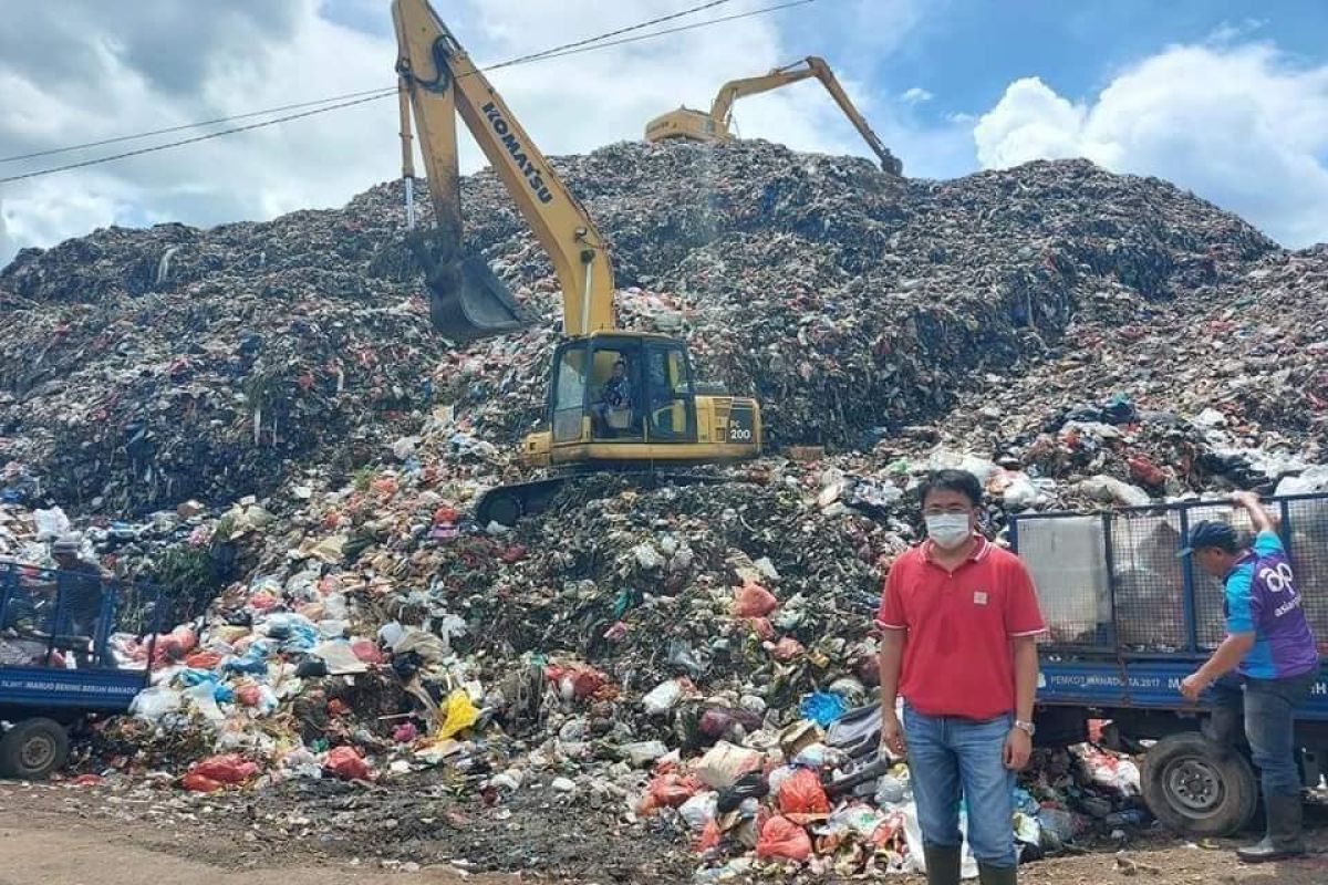 Cuti lebaran wali kota Andrei Angouw pantau TPA Sumompo