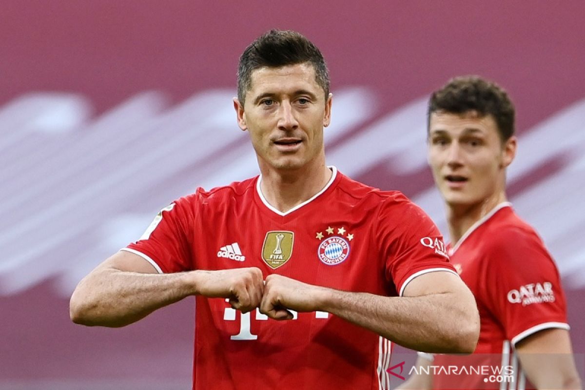 Robert Lewandowski di ambang rekor top skor