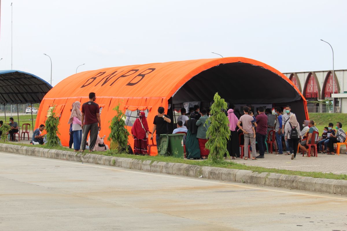 Dinkes Lampung tambah petugas tes cepat antigen atasi penumpukan