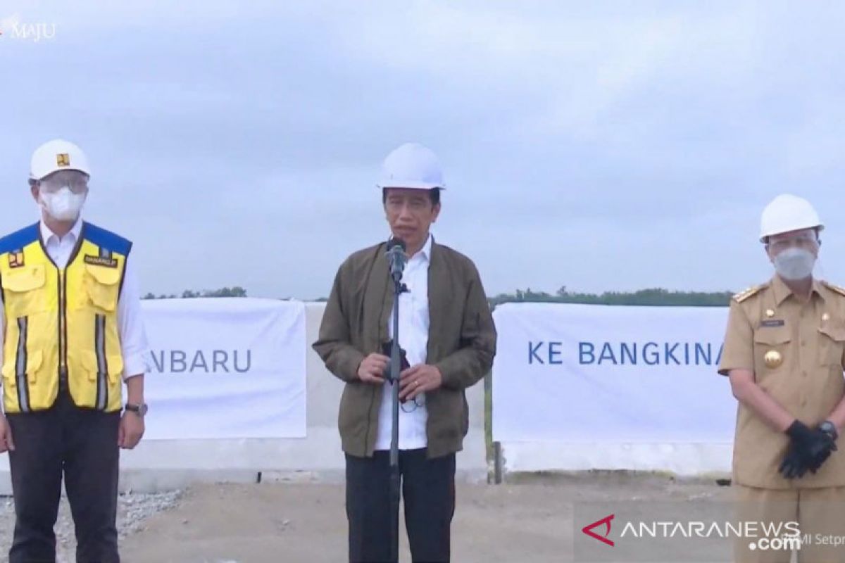 Presiden Jokowi tinjau pembangunan tol Pekanbaru-Bangkinang, begini pesan presiden