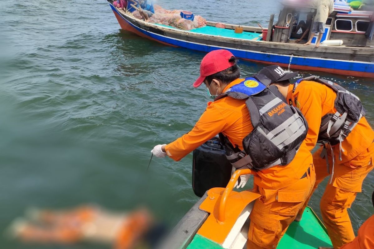 Tim SAR temukan jasad lima penumpang KM Wicly