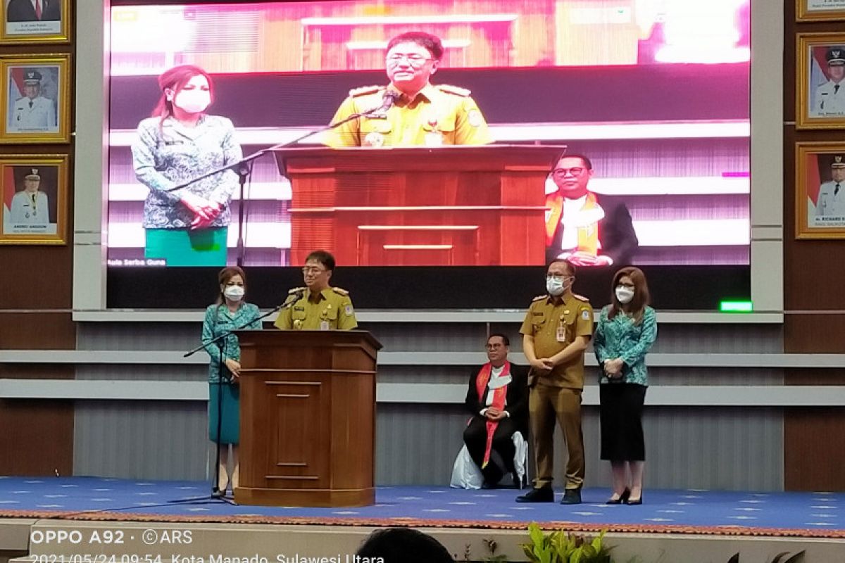 Wali Kota-Wakil Wali Kota Manado ibadah perdana seluruh jajaran pemkot