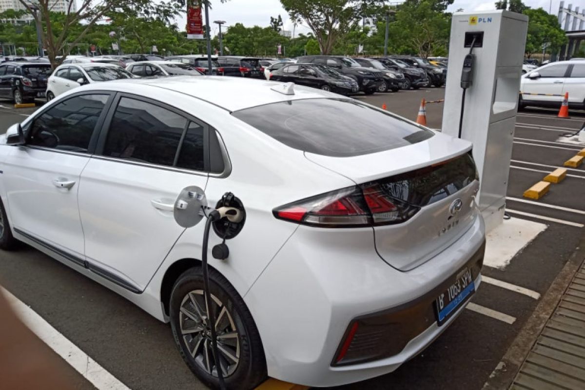 Ini alasan Hyundai suntik mati Ioniq Electric di Indonesia