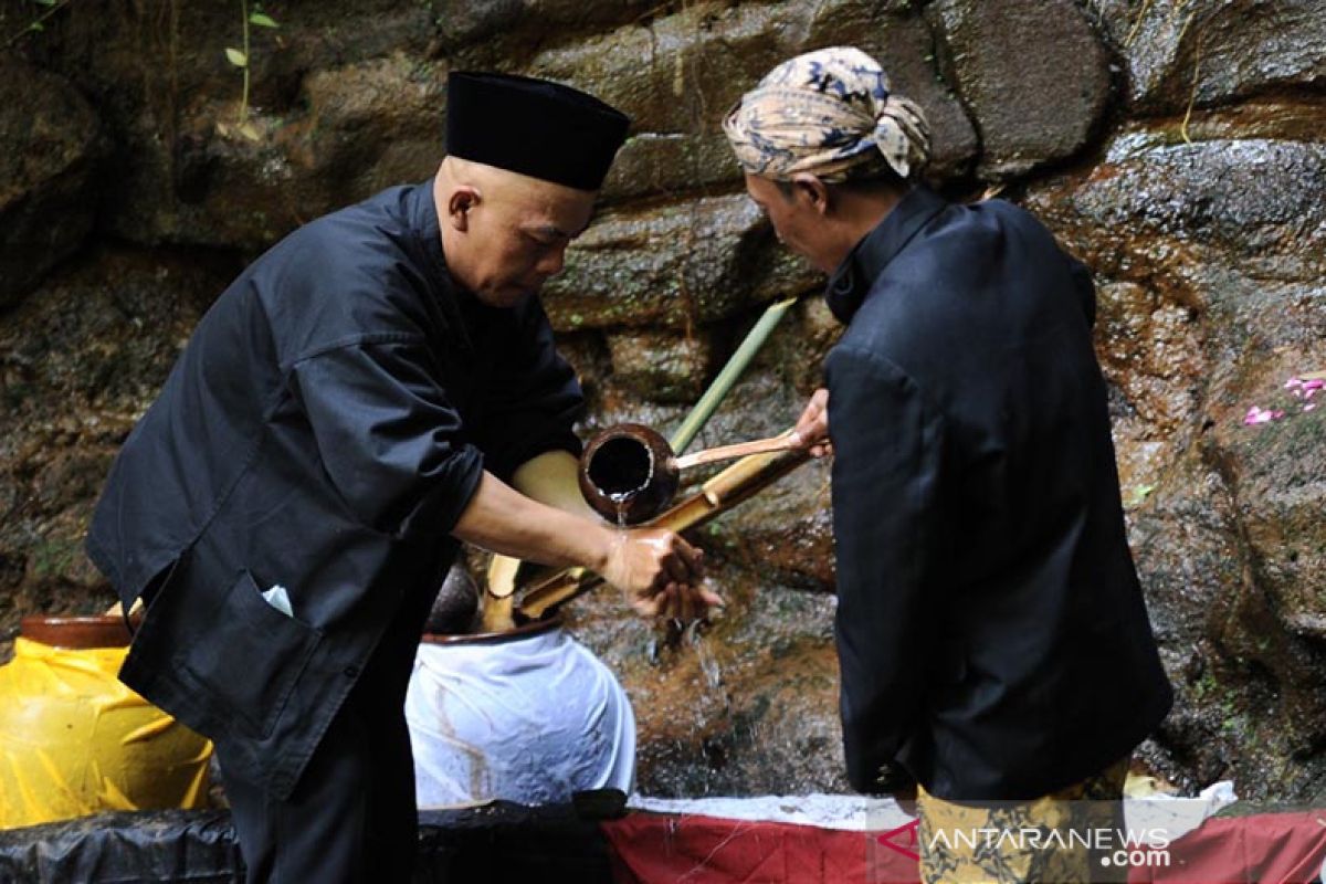 Salah satu tokoh Komunitas Lima Gunung berpulang