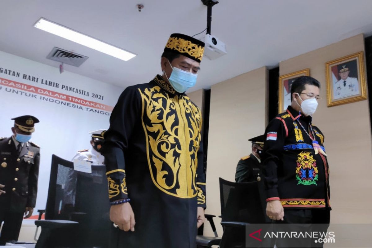 Gubernur Kaltara Gunakan Baju Bulungan Saat Upacara Hari Lahir Pancasila