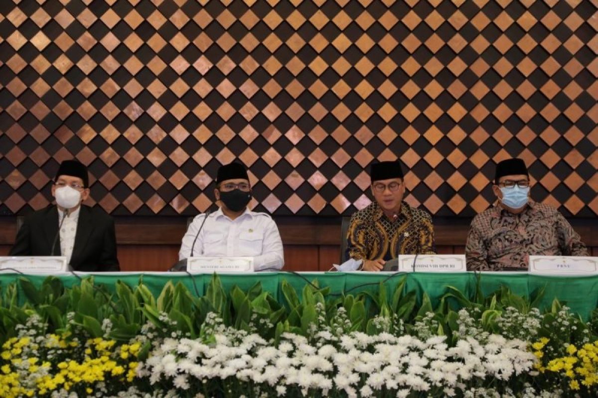 MUI minta masyarakat untuk bersabar dan tunggu waktu soal haji