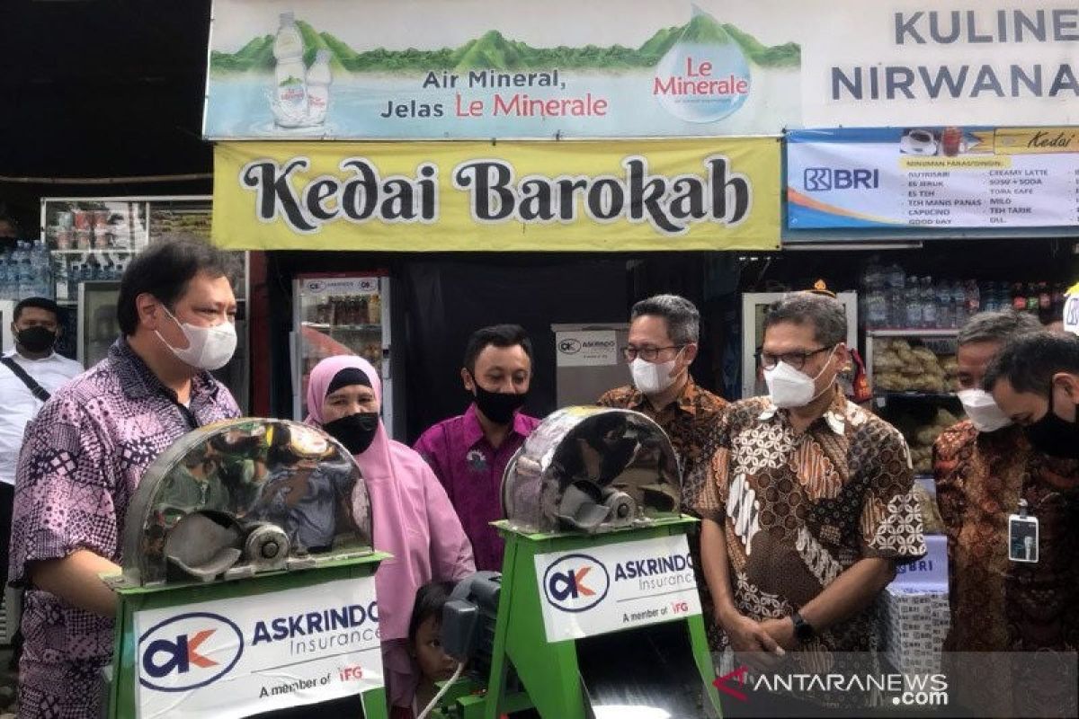 Menko Perekonomian Airlangga Hartarto nyatakan pengembangan IKM dukung pemulihan ekonomi