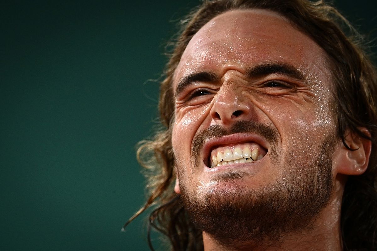 Tsitsipas melangkah ke semifinal French Open