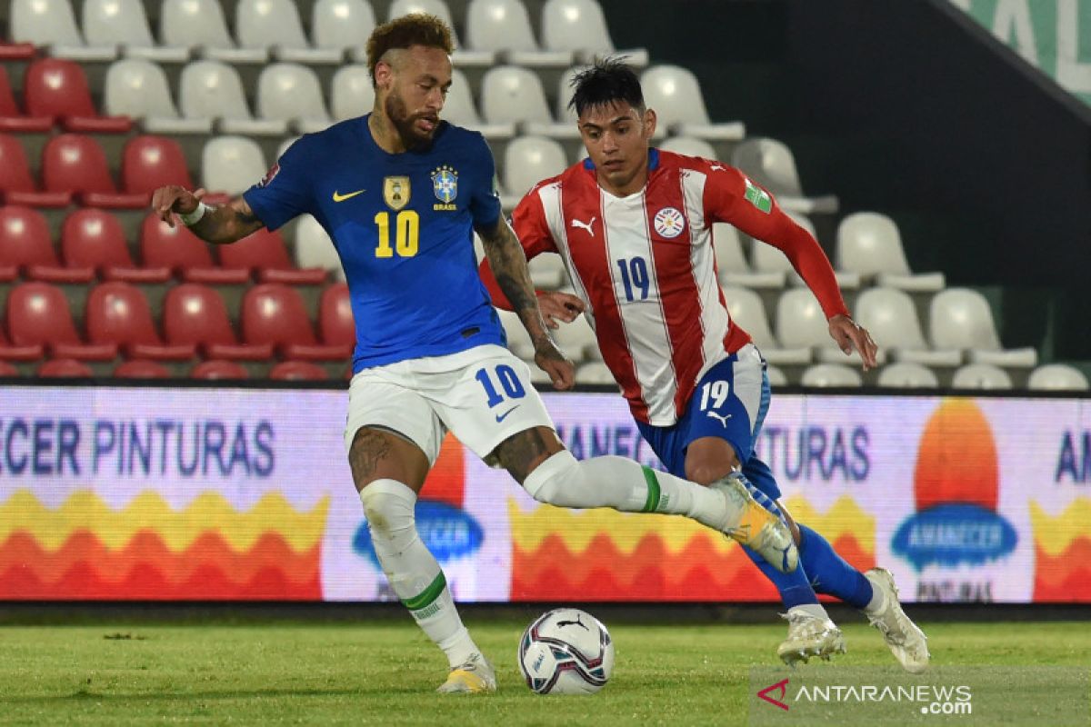 Brasil tundukkan Paraguay 2-0