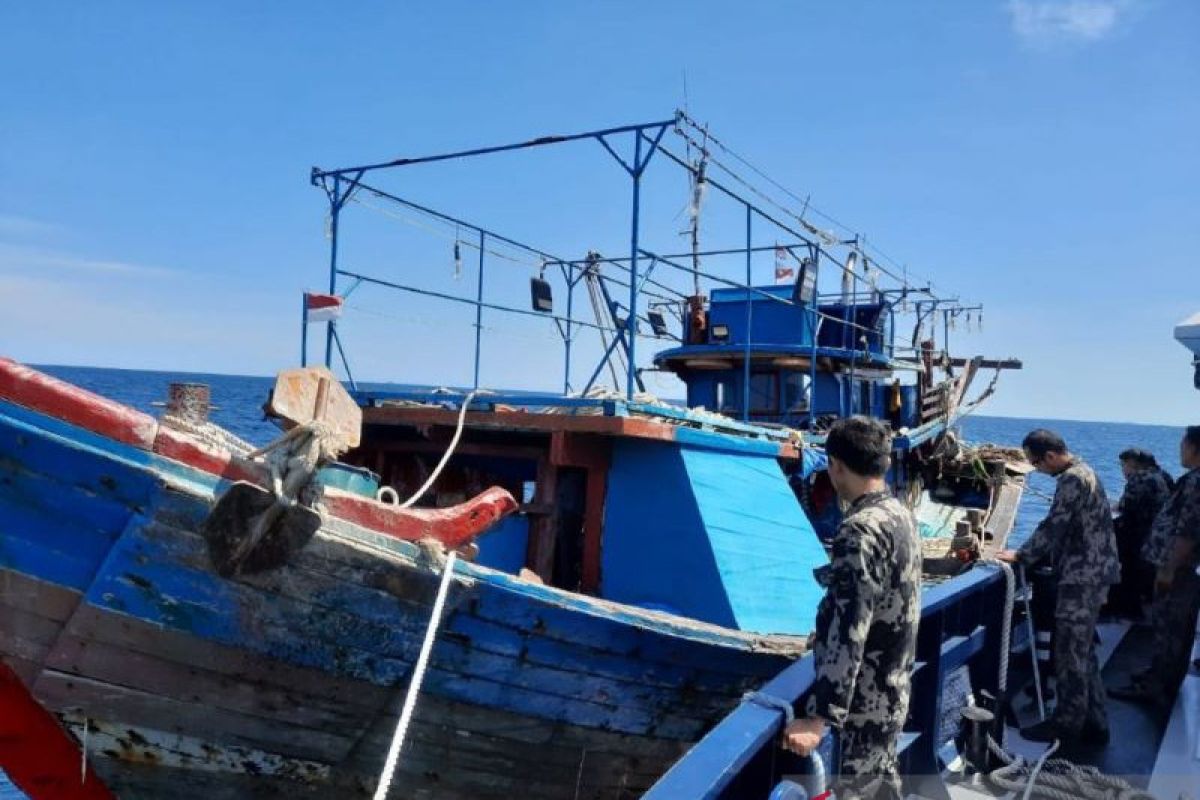 KKP amankan tujuh kapal tangkap ikan gunakan pukat harimau di Riau