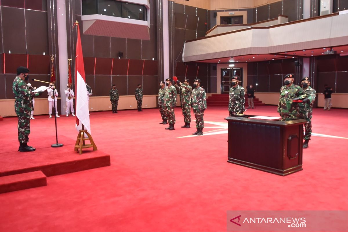 Panglima TNI memimpin sertijab Kasum dan Aspers