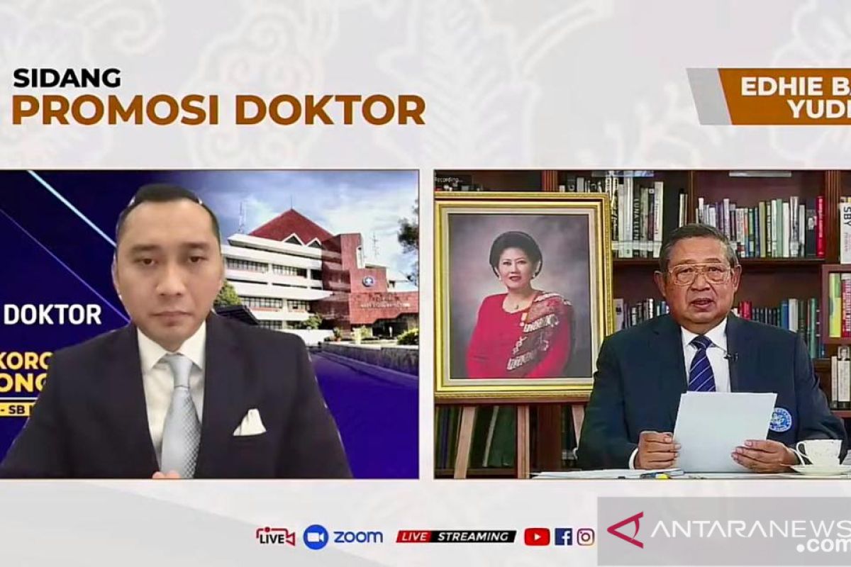 Putra Presiden keenam SBY Ibas Yudhoyono lulus cumlaude doktor IPB