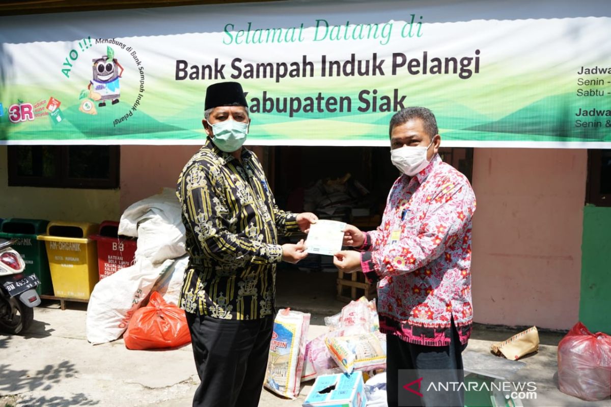 Resmikan Bank Sampah, Bupati Siak targetkan pengurangan 30 persen limbah