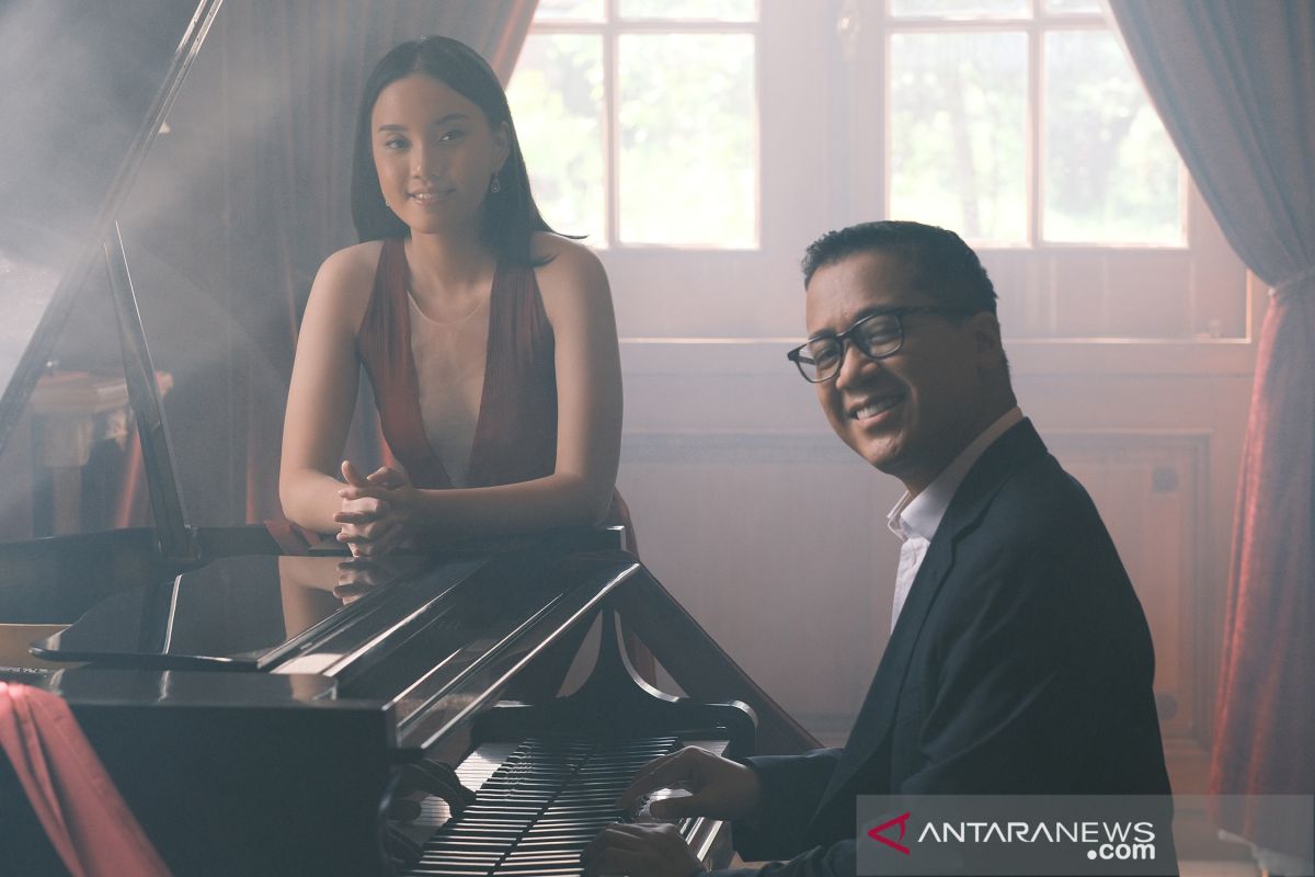 Amanda  kolaborasi bareng Andi Rianto di Pursuit