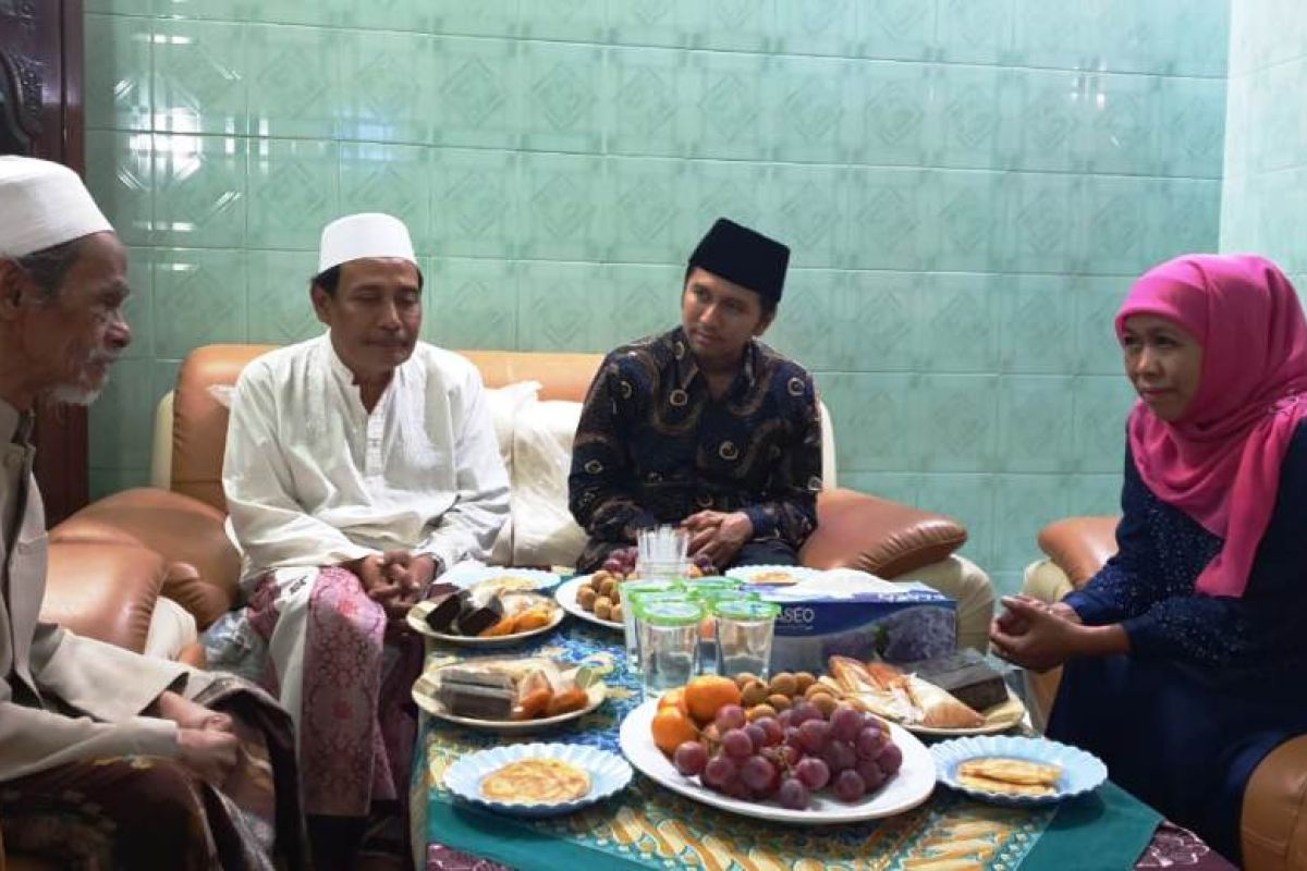 Umat Islam se-Indonesia berduka KH Nawawi wafat