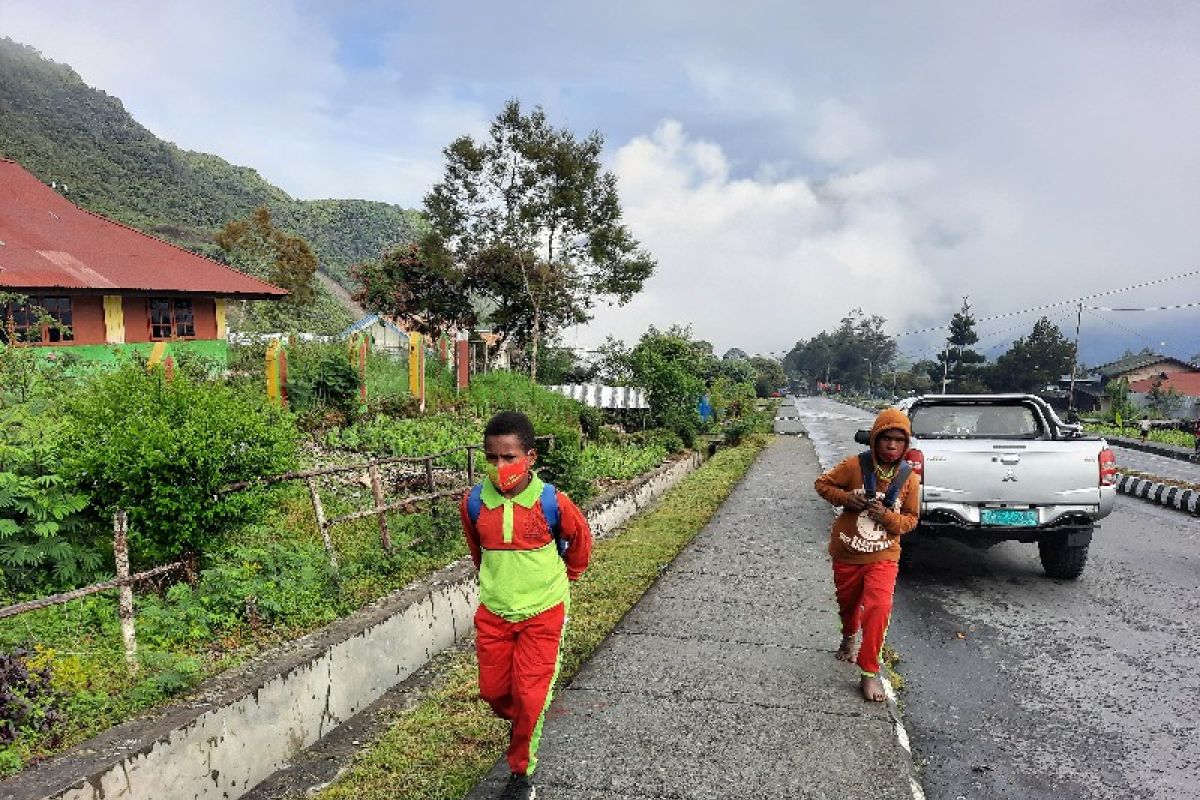 Pemkab Puncak Jaya atur  pembelajaran tatap muka di sekolah