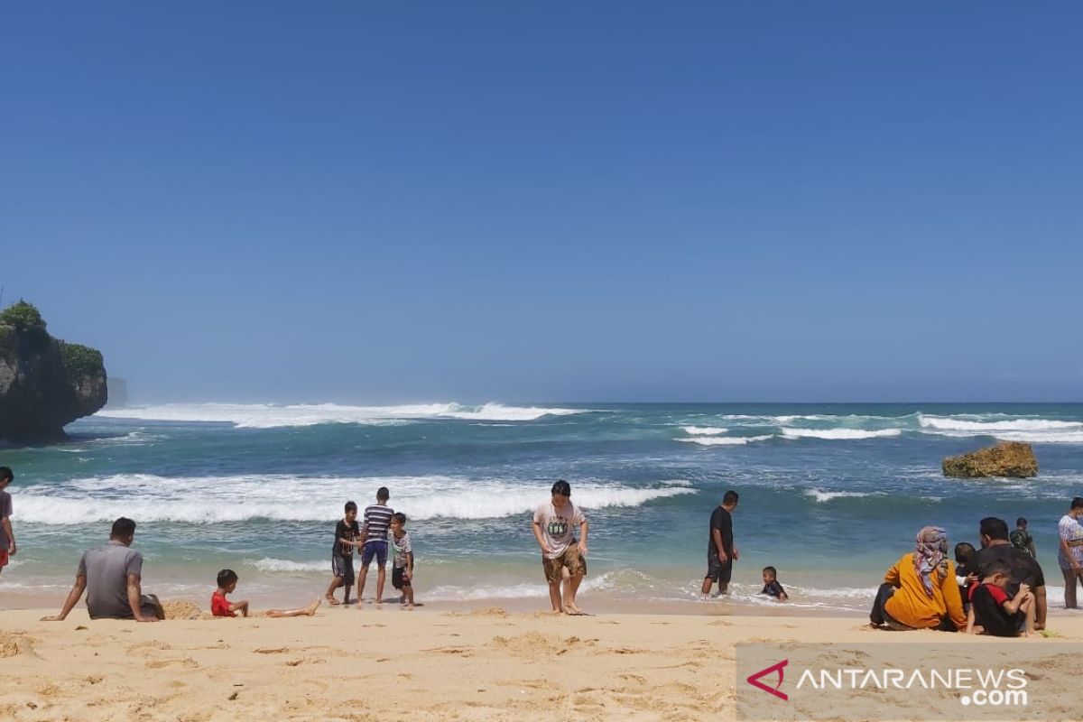 Pemkab Gunung Kidul terima "kekancingan" tanah kasultanan di tujuh pantai