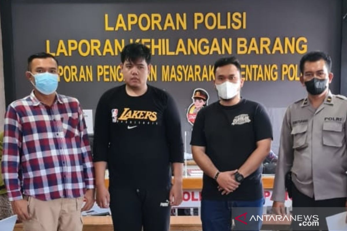 Orang tua peretas Mola TV minta pemda beri bantuan hukum