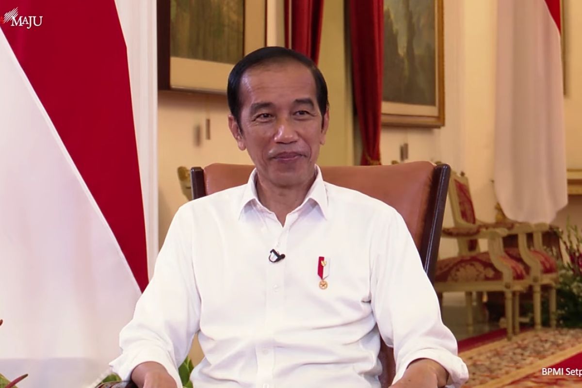 Jokowi: Mahasiswa jangan hanya belajar di kampus