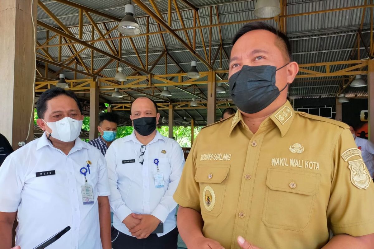 Pemkot Manado gandeng dunia usaha lakukan vaksinasi   massal