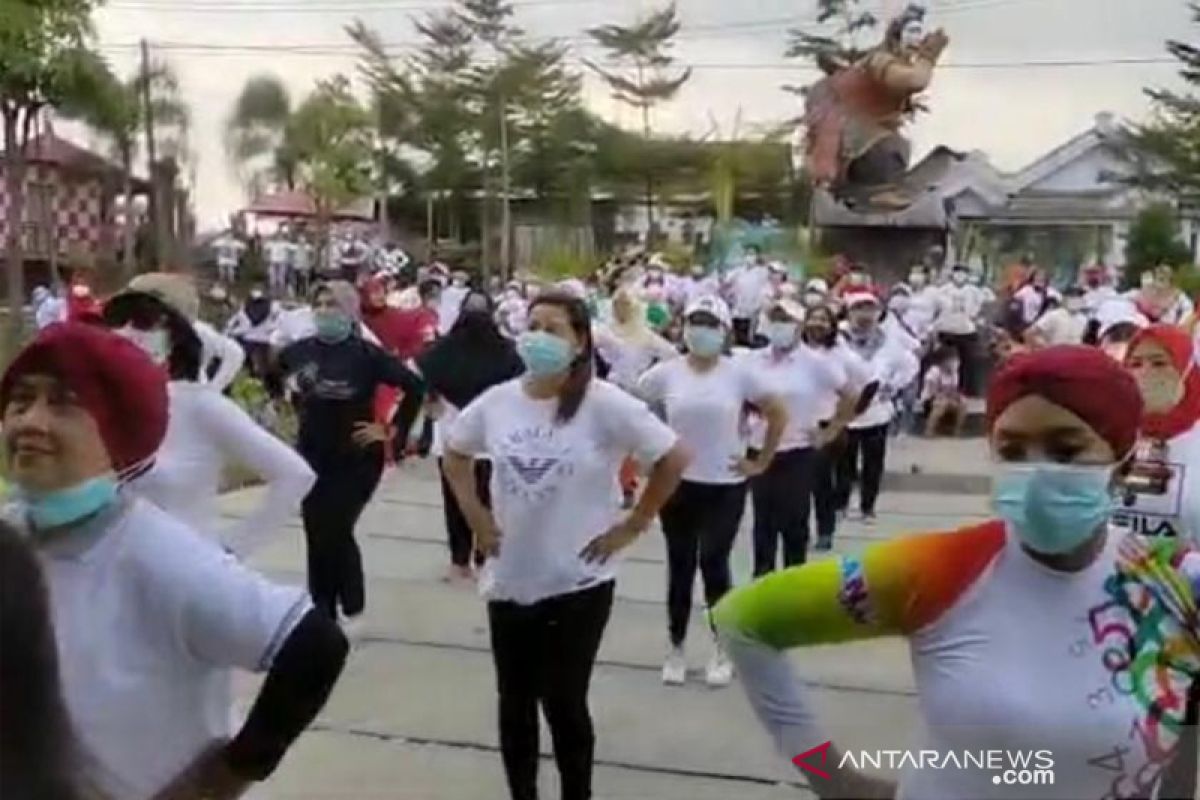 Rampak Sarinah Tulungagung tingkatkan kebugaran dengan traditional dance