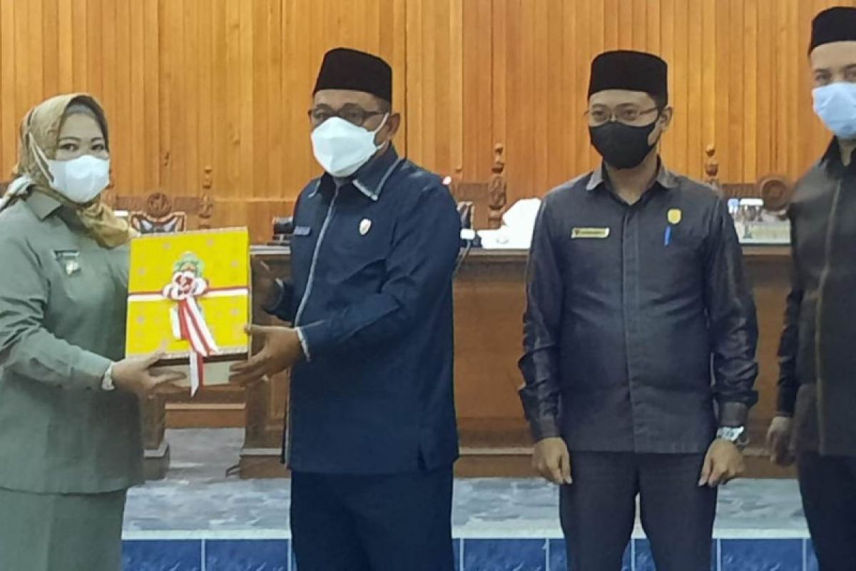 Ajukan dua raperda, Bupati berharap DPRD Kobar segera membahas