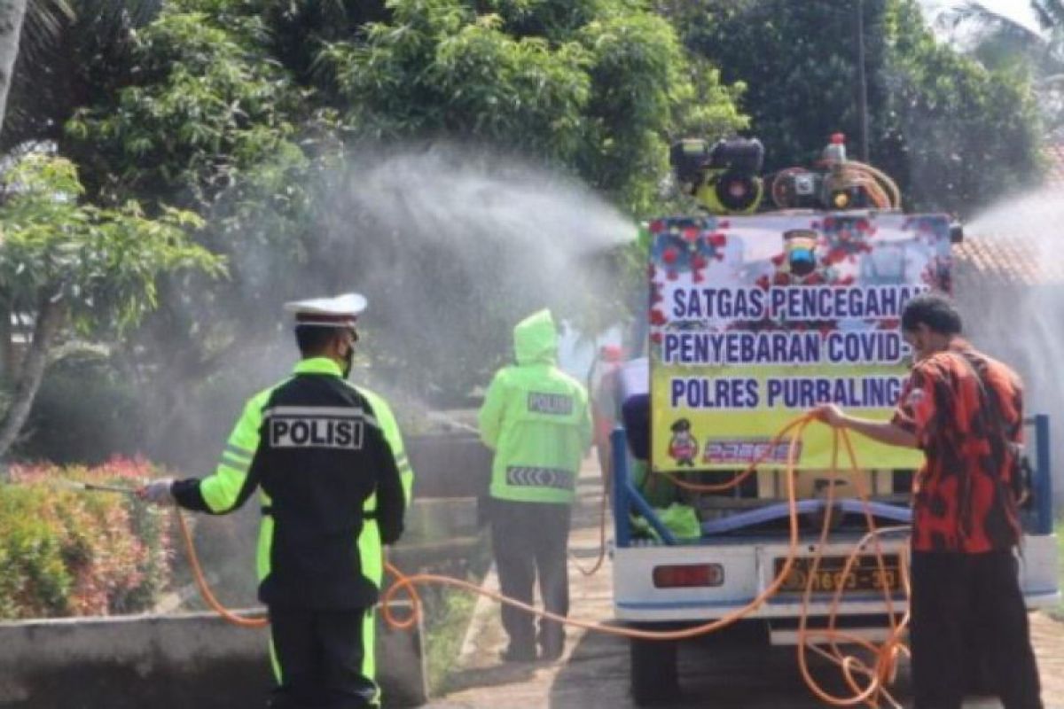 Masuk zona merah, desa di Purbalingga disemprot disinfektan