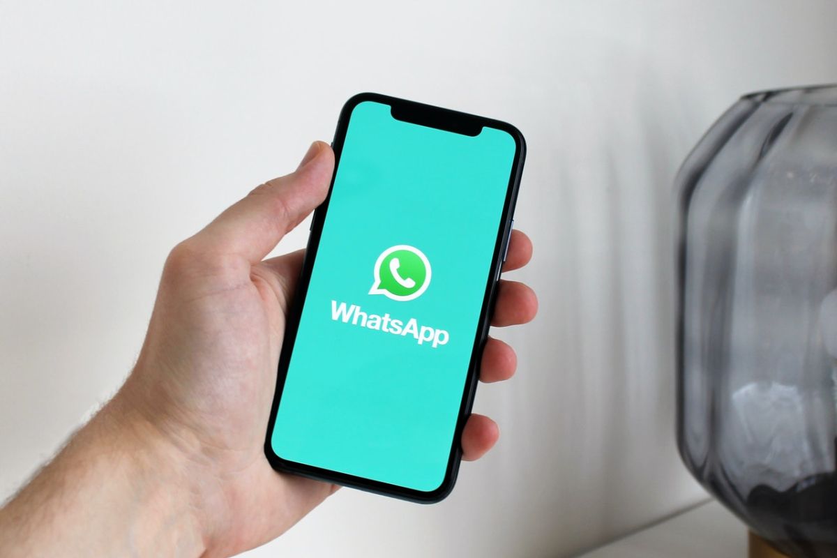 WhatsApp luncurkan fitur reaksi status ke beberapa pengguna